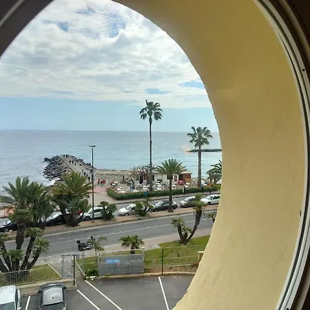 Appartamento-oblo Sul Mare 산레모